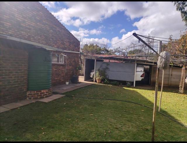 4 BEDROOM HOUSE FOR SALE IN VANDERBIJLPARK SW 2